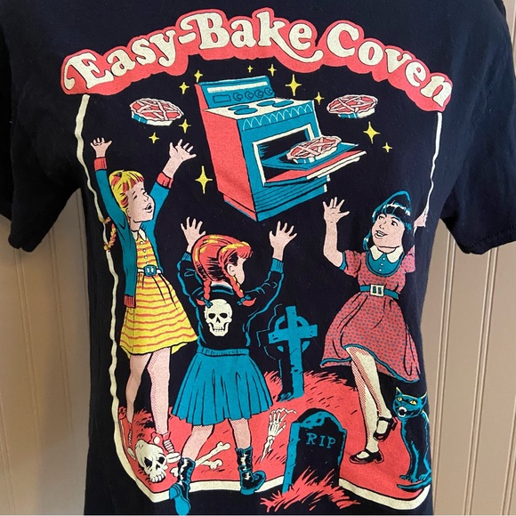 Creepy Co. Easy Bake Coven Witchy T-shirt 100% Cotton Women’s Size Medium - Picture 2 of 3